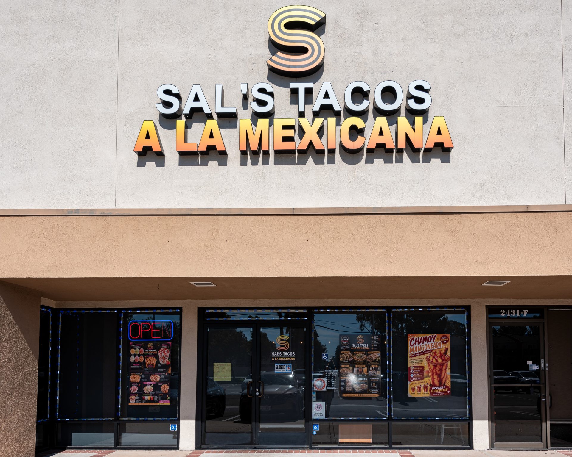 Welcome to Sals Tacos A La Mexicana